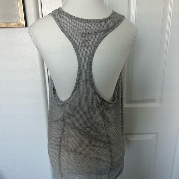 Sweaty Betty Racerback 2 Layer Tank Top - M (2 separate tops) - Picture 4 of 9